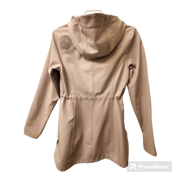 Lolë Jacket - Picture 2 of 2